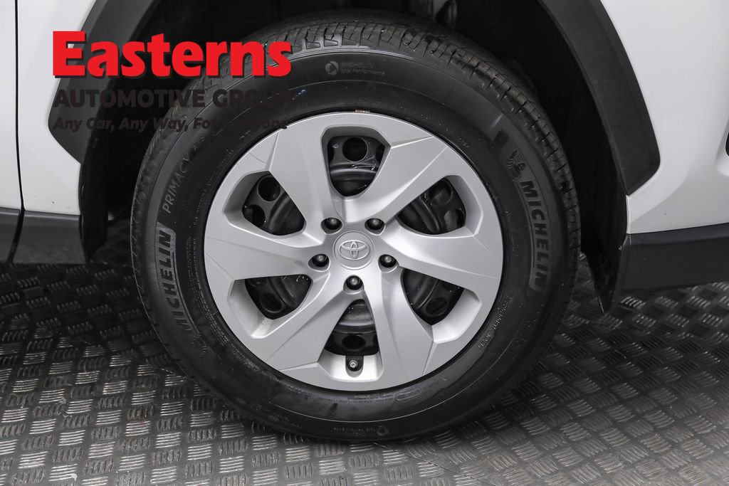 Used 2024 Toyota RAV4 LE image 31