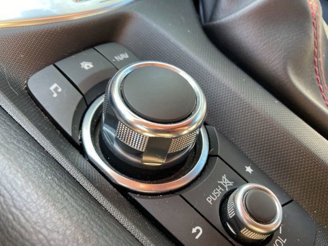 Used 2017 MAZDA MX-5 Miata RF Grand Touring image 38