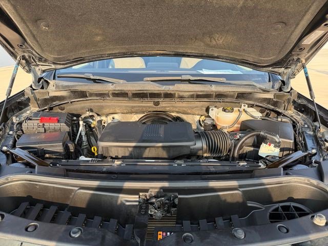 Used 2023 Chevrolet Suburban LT RWD image 19