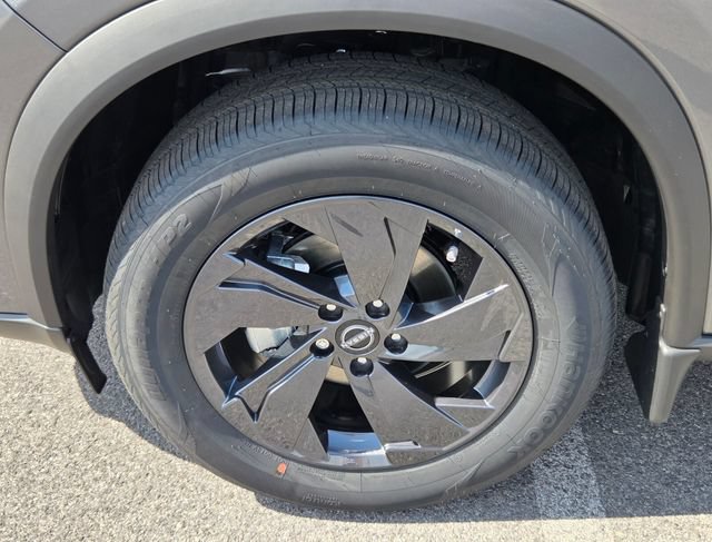 New 2026 Nissan Rogue SV AWD/4WD image 8