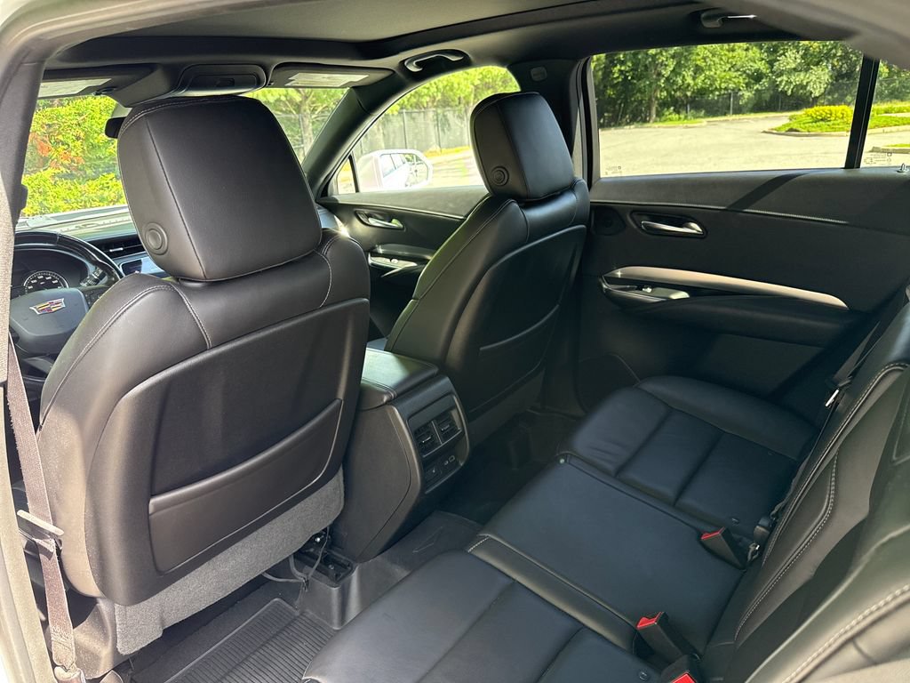 Used 2019 Cadillac XT4 Premium Luxury w/ Cold Weather Package AWD/4WD image 8
