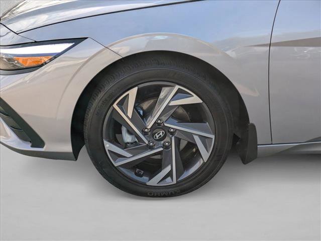 Certified 2025 Hyundai Elantra Sport FWD image 22