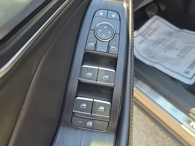Used 2023 Nissan Rogue Platinum w/ Platinum Premium Package FWD image 16