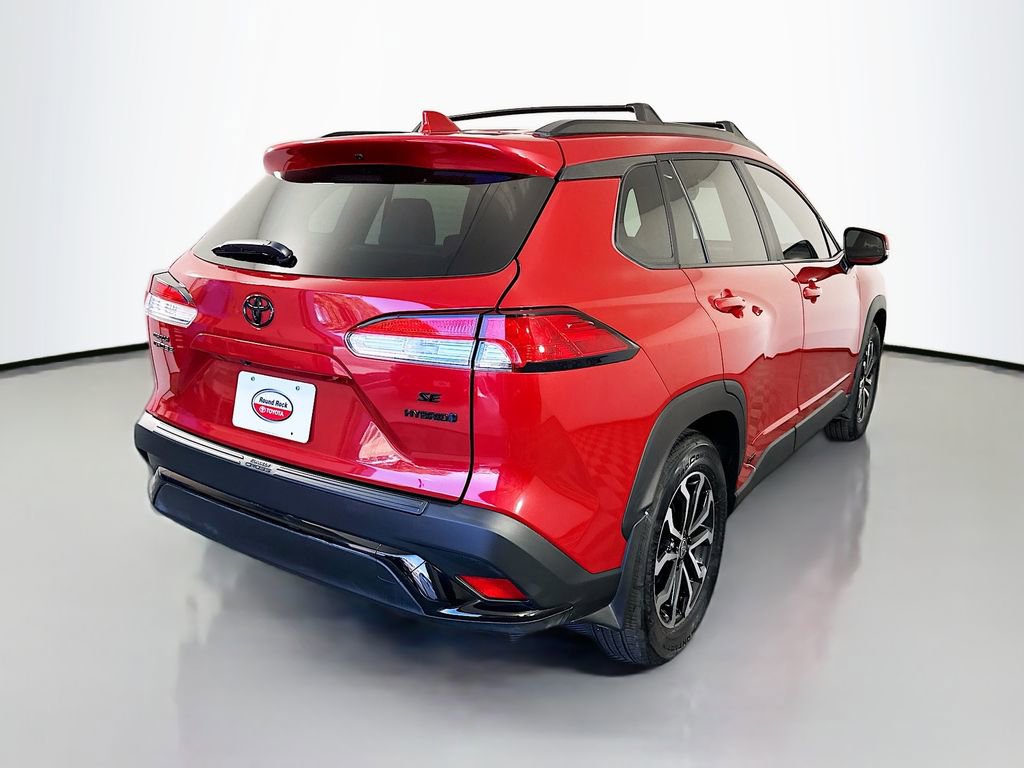 Used 2024 Toyota Corolla Cross SE image 5