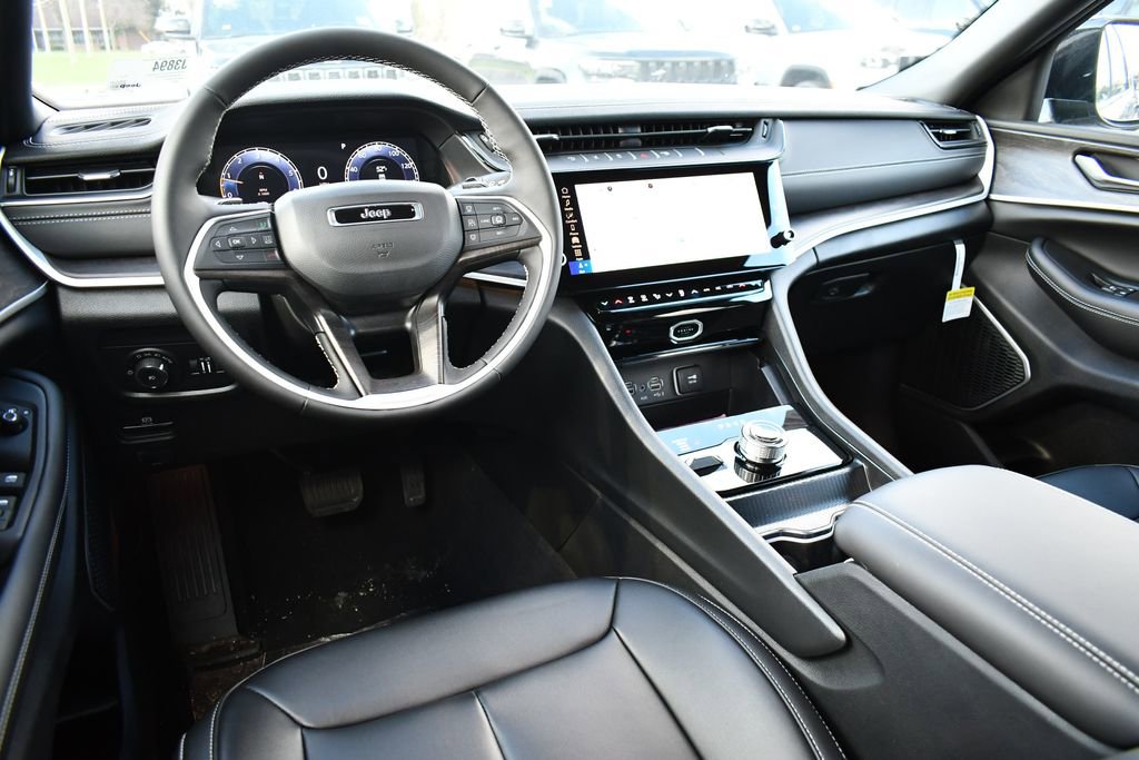 New 2026 Jeep Grand Cherokee L Limited AWD/4WD image 10