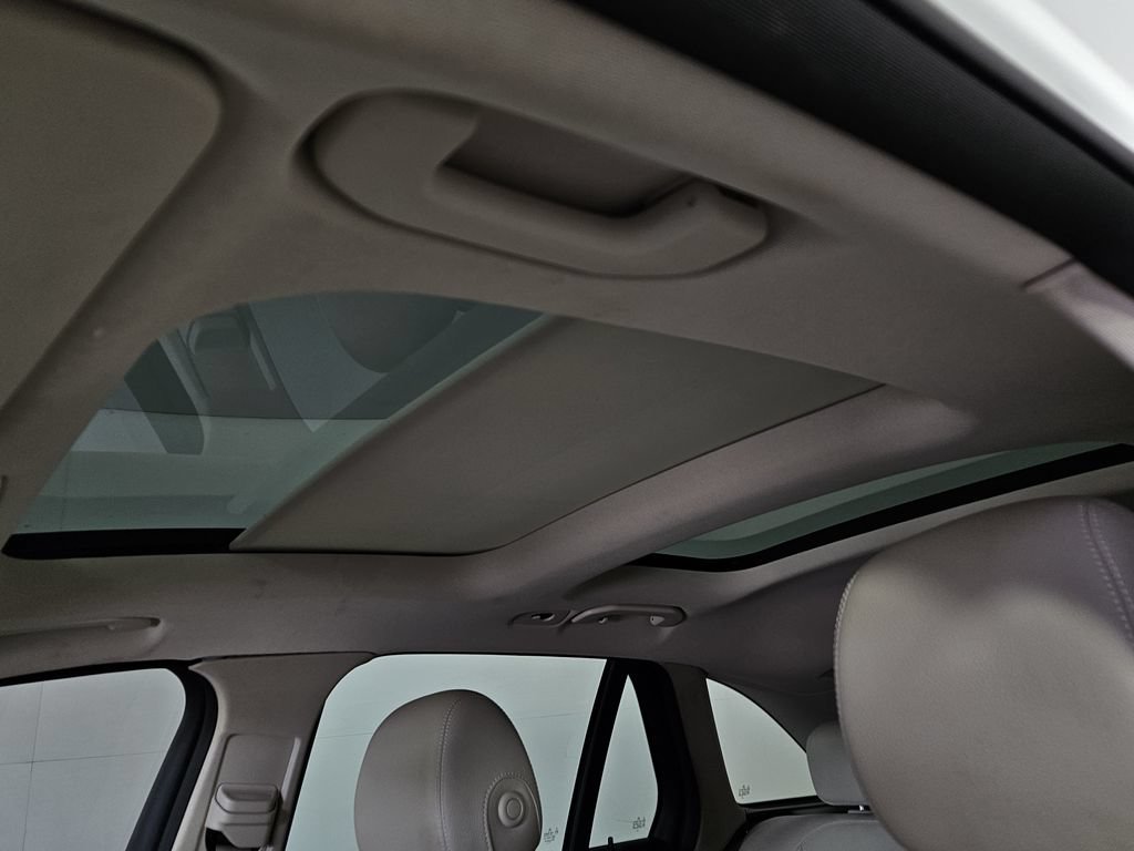 Used 2019 Mercedes-Benz GLC 300 4MATIC w/ Premium Package image 19