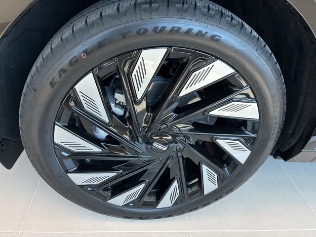 Used 2026 Lincoln Nautilus Reserve AWD/4WD image 9