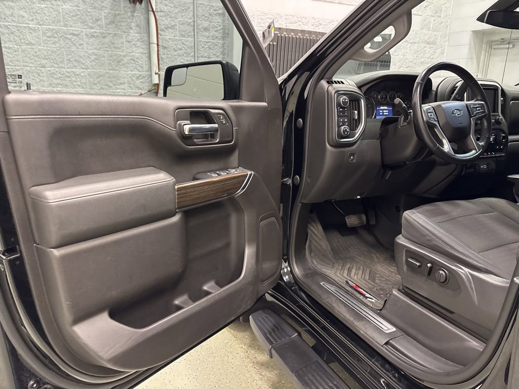 Used 2020 Chevrolet Silverado 1500 RST AWD/4WD image 13