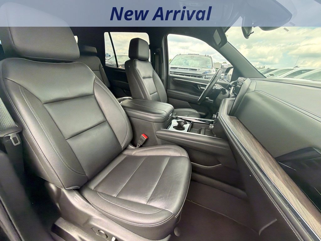 Used 2025 Chevrolet Tahoe LT AWD/4WD image 4