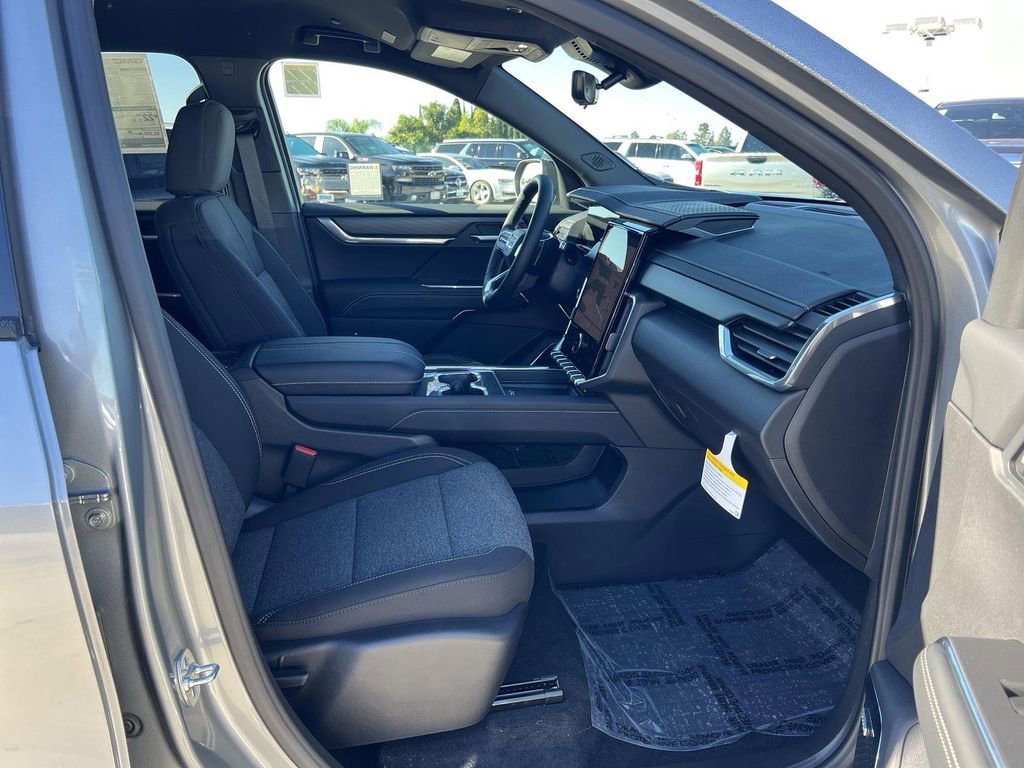 New 2026 GMC Acadia Elevation image 30