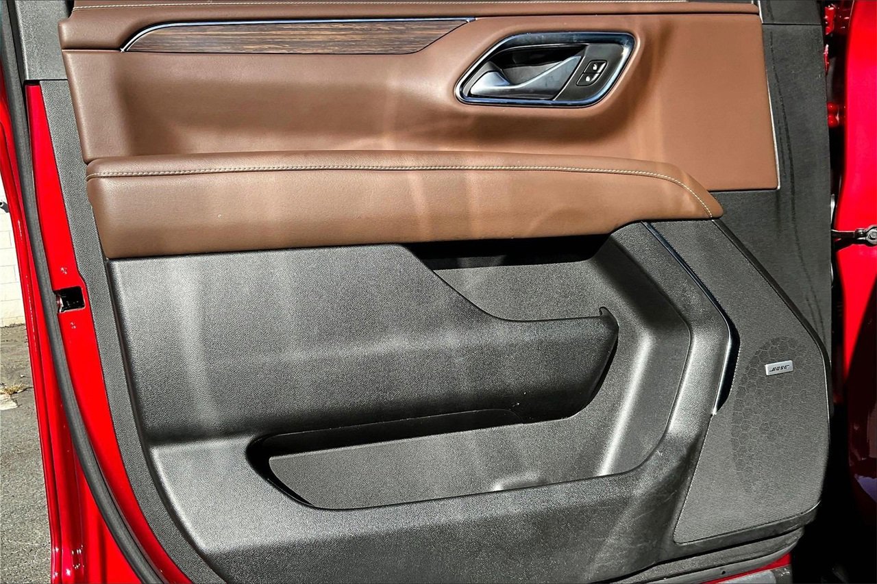 Used 2024 Chevrolet Suburban High Country image 27