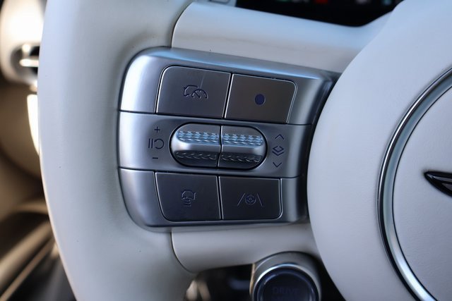 Used 2023 Genesis GV60 Advanced image 21