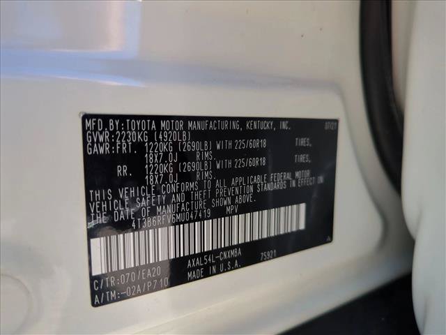 Certified 2021 Toyota RAV4 XLE Premium AWD/4WD image 25