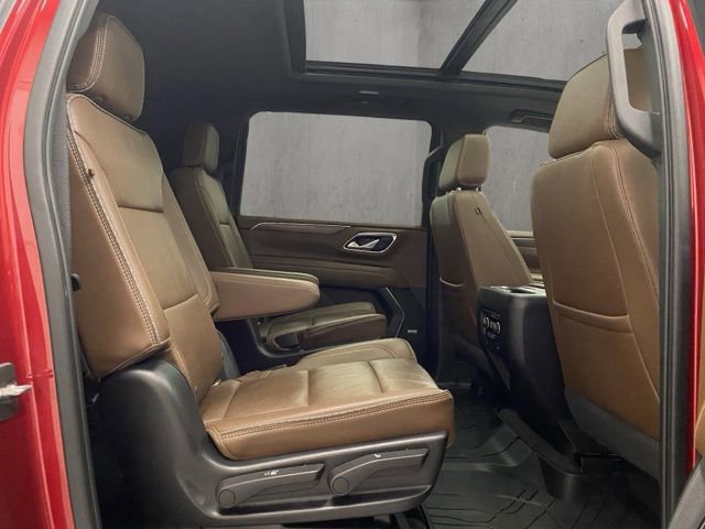 Used 2022 Chevrolet Suburban High Country AWD/4WD image 24