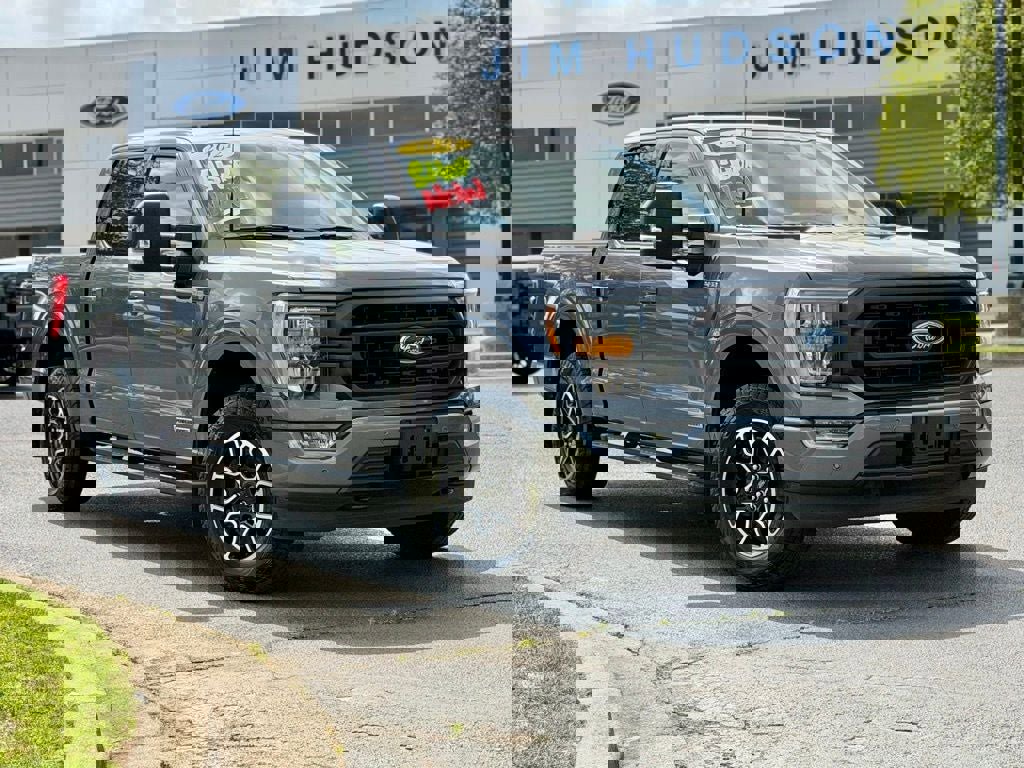 Certified 2021 Ford F150 XLT w/ Equipment Group 302A High image 2