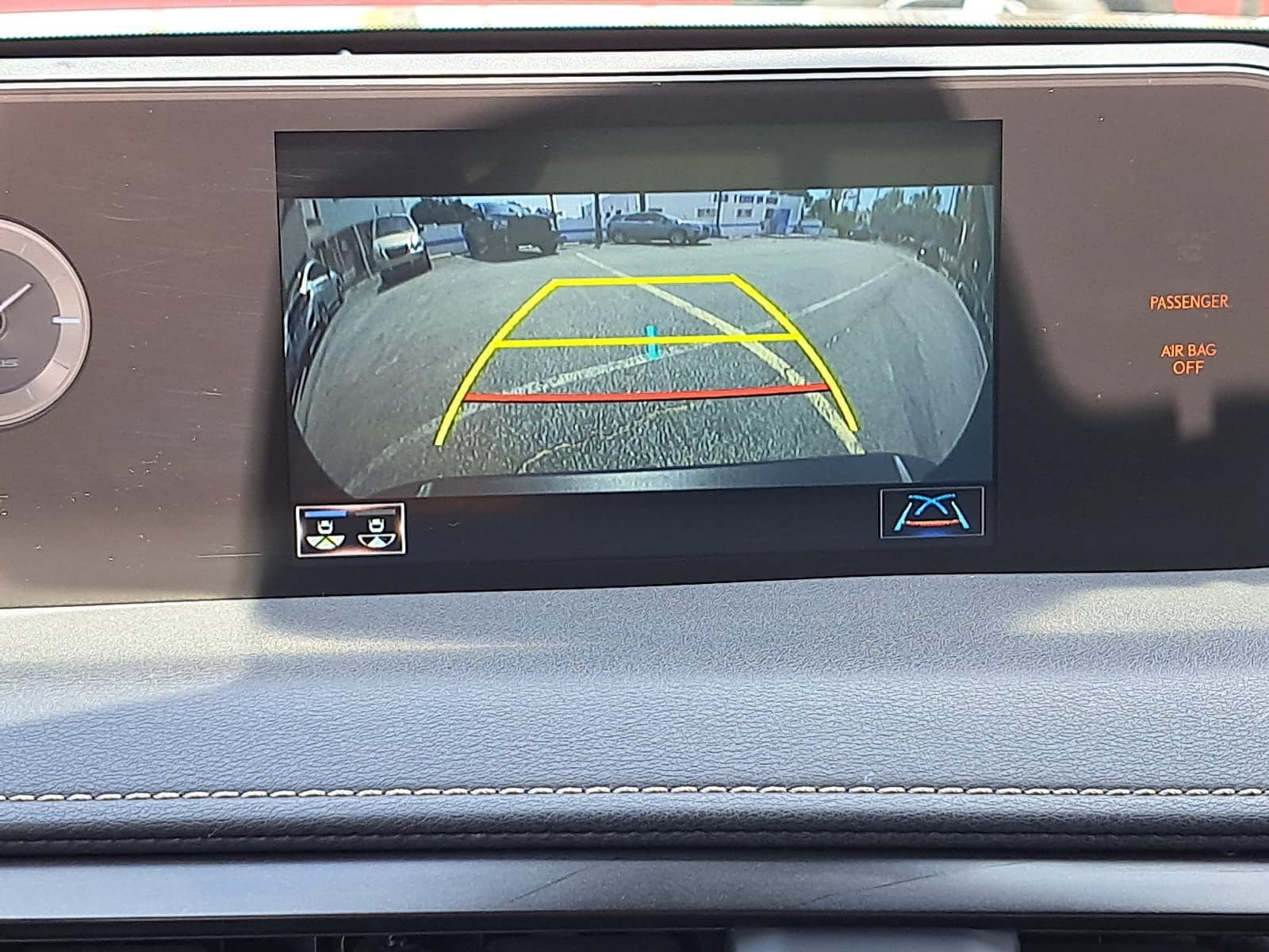 Used 2022 Lexus UX 200 w/ Accessory Package (Z2) FWD image 24