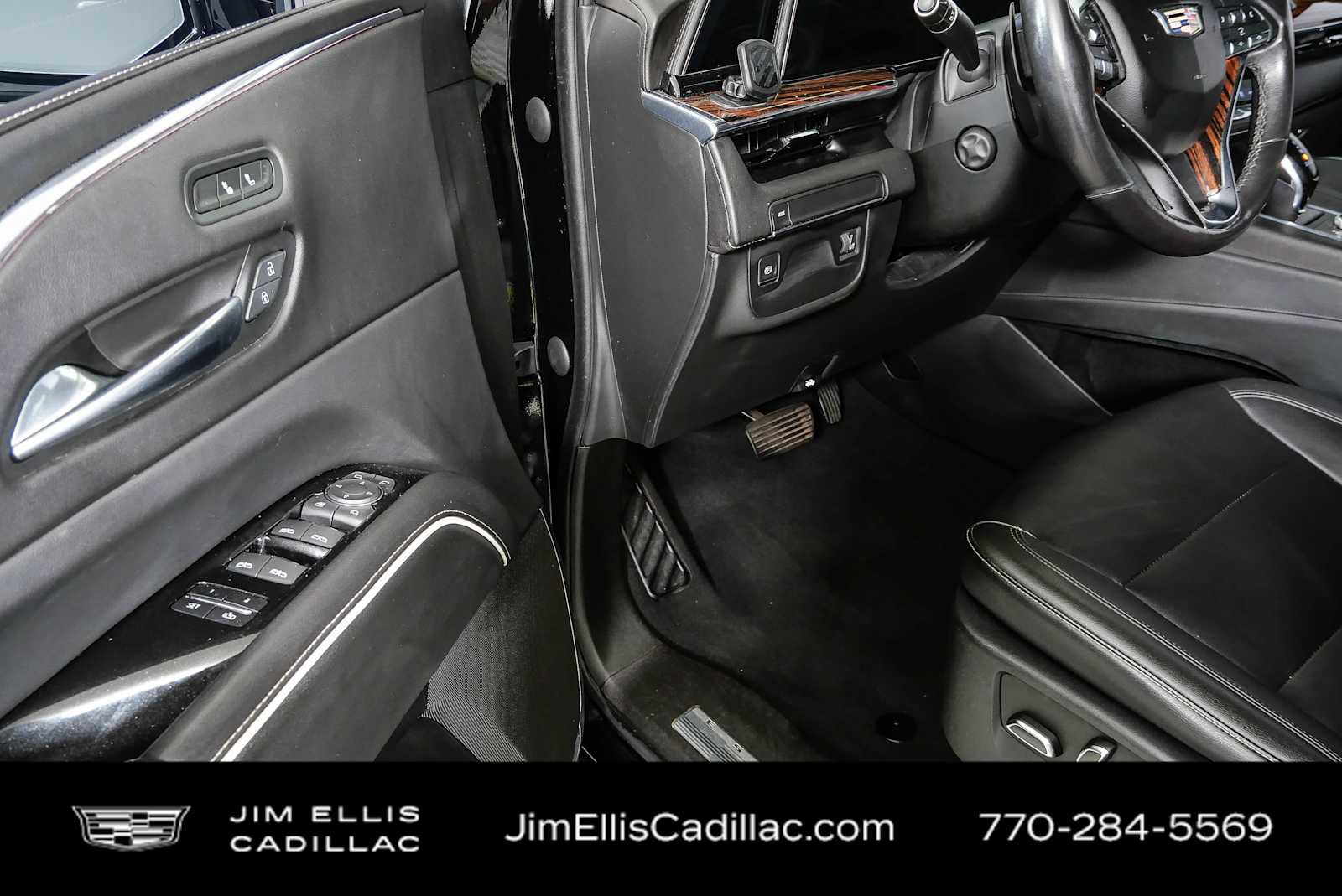 Used 2021 Cadillac Escalade Luxury RWD image 8