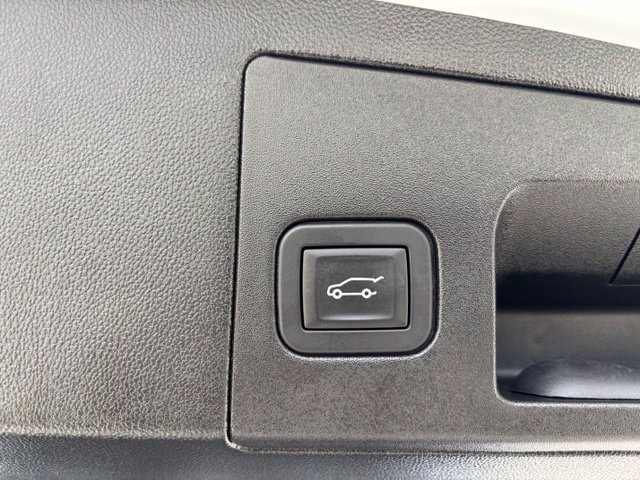 Certified 2025 Cadillac XT5 Premium Luxury w/ Technology Package AWD/4WD image 25