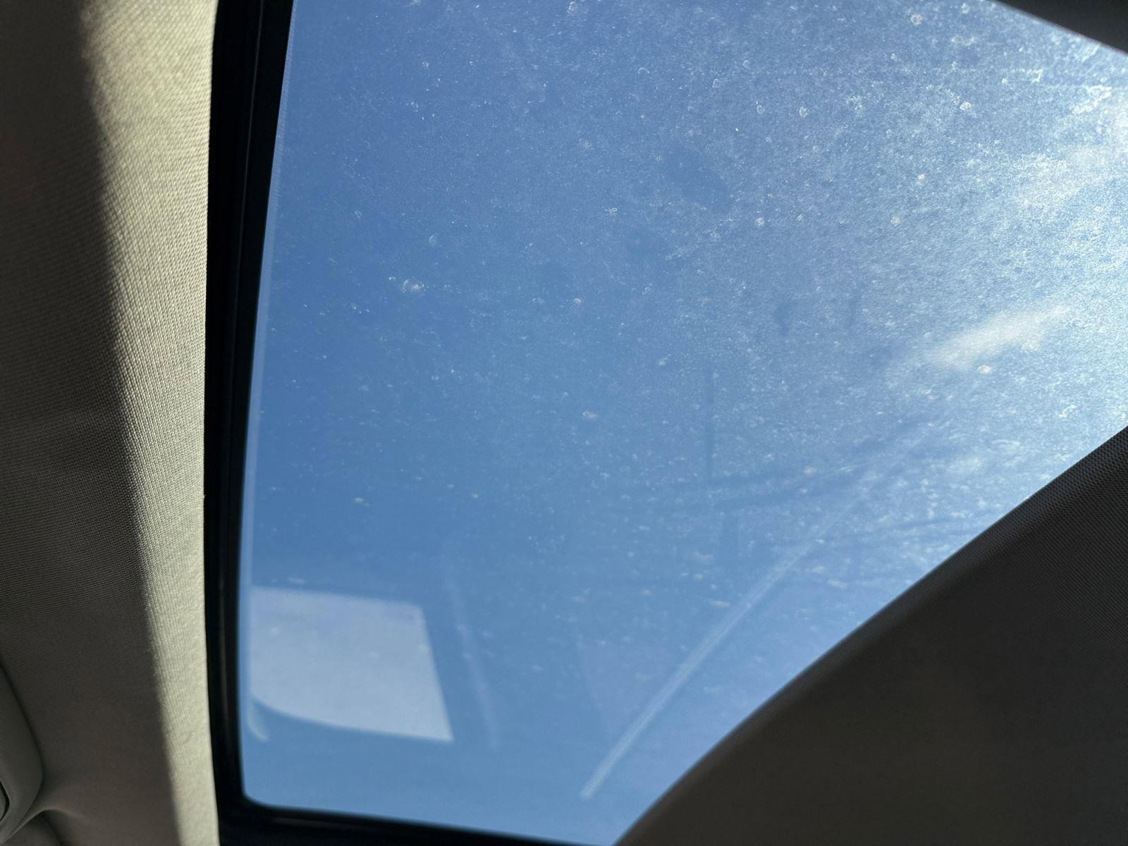 Used 2022 Cadillac XT4 Luxury w/ Cold Weather Package image 23