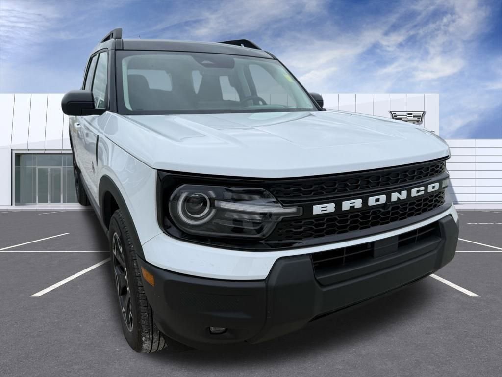 Used 2025 Ford Bronco Sport Outer Banks image 3