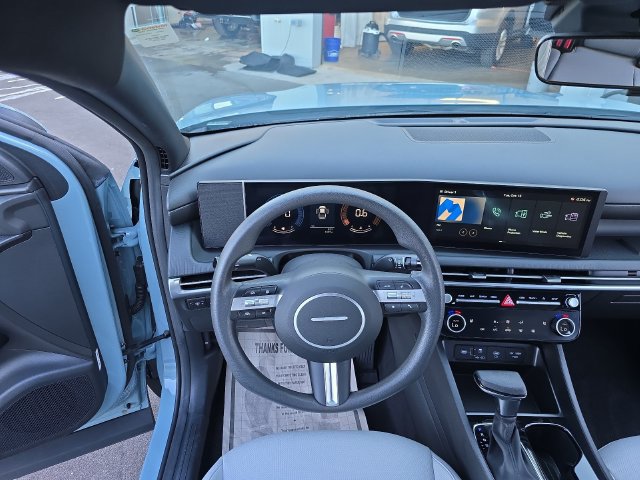 Used 2026 Hyundai Santa Cruz SEL AWD/4WD image 16