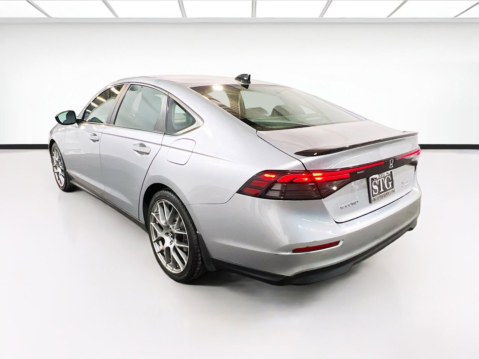 Used 2023 Honda Accord Sport image 6