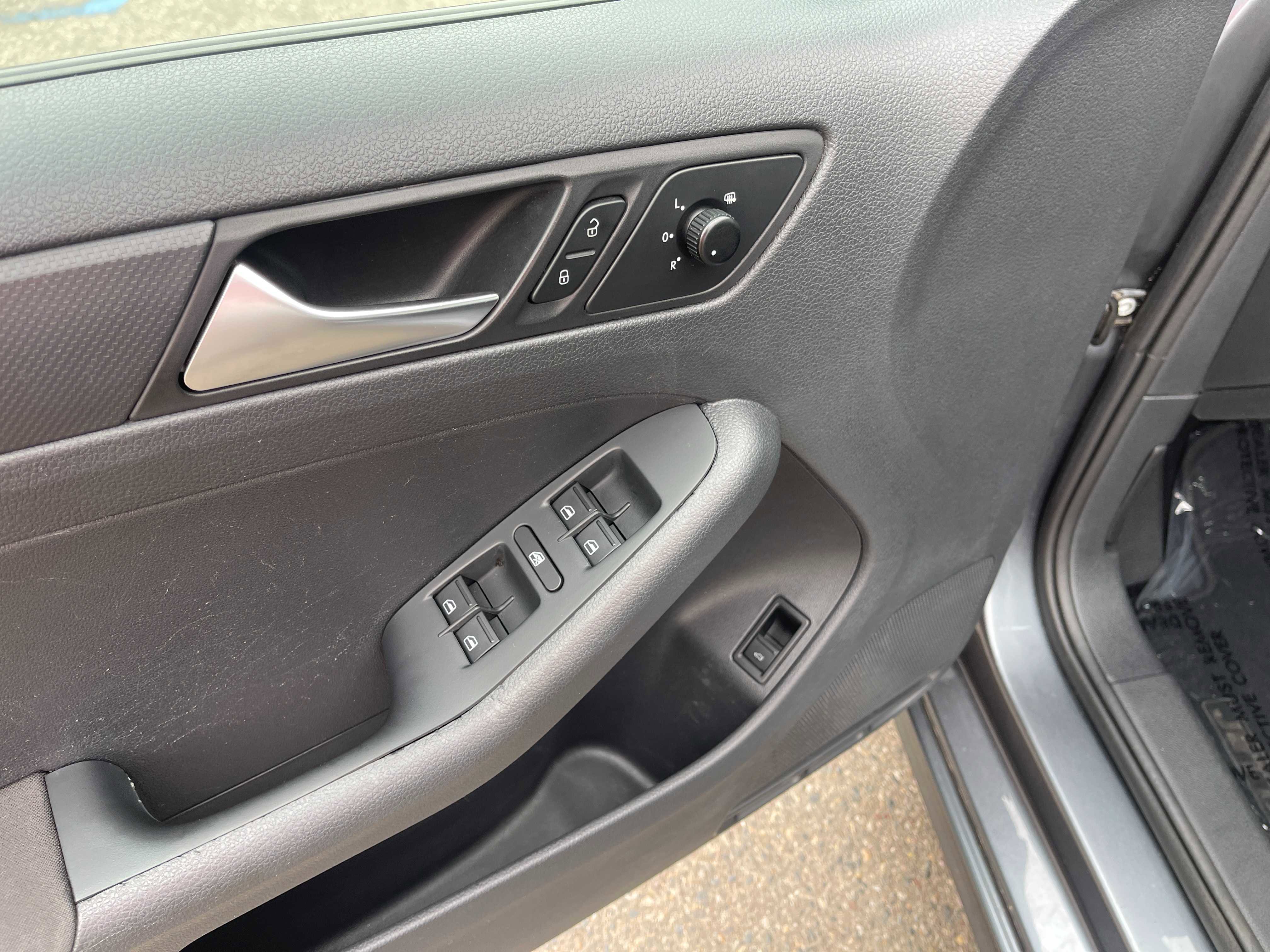 Used 2012 Volkswagen Jetta Sedan image 18