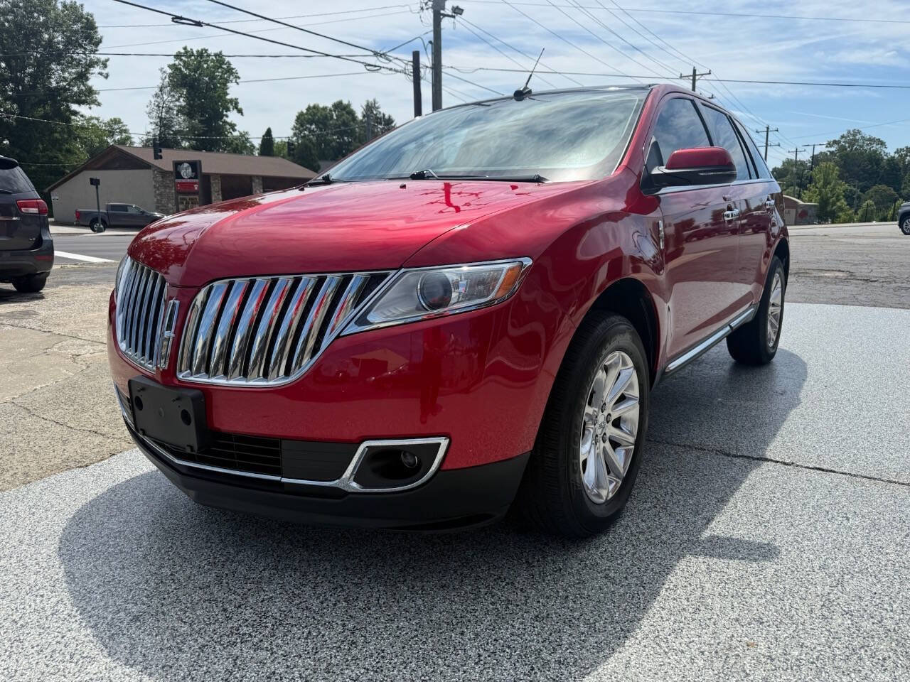 Used 2012 Lincoln MKX AWD image 2