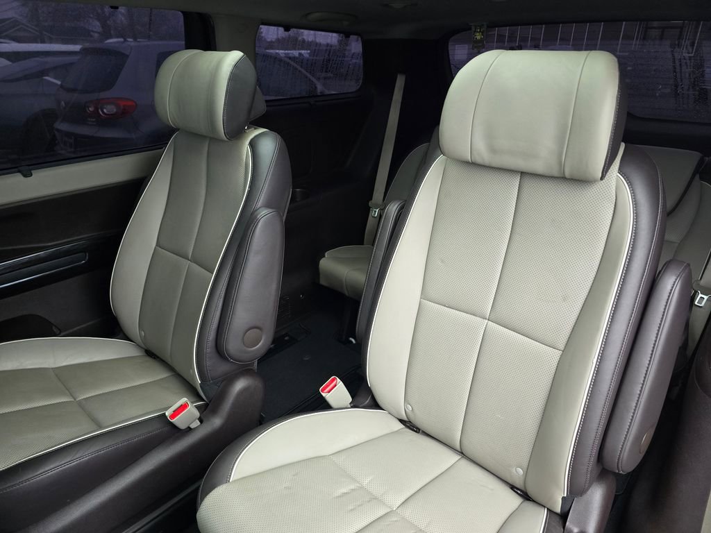 Used 2015 Kia Sedona SX Limited image 17