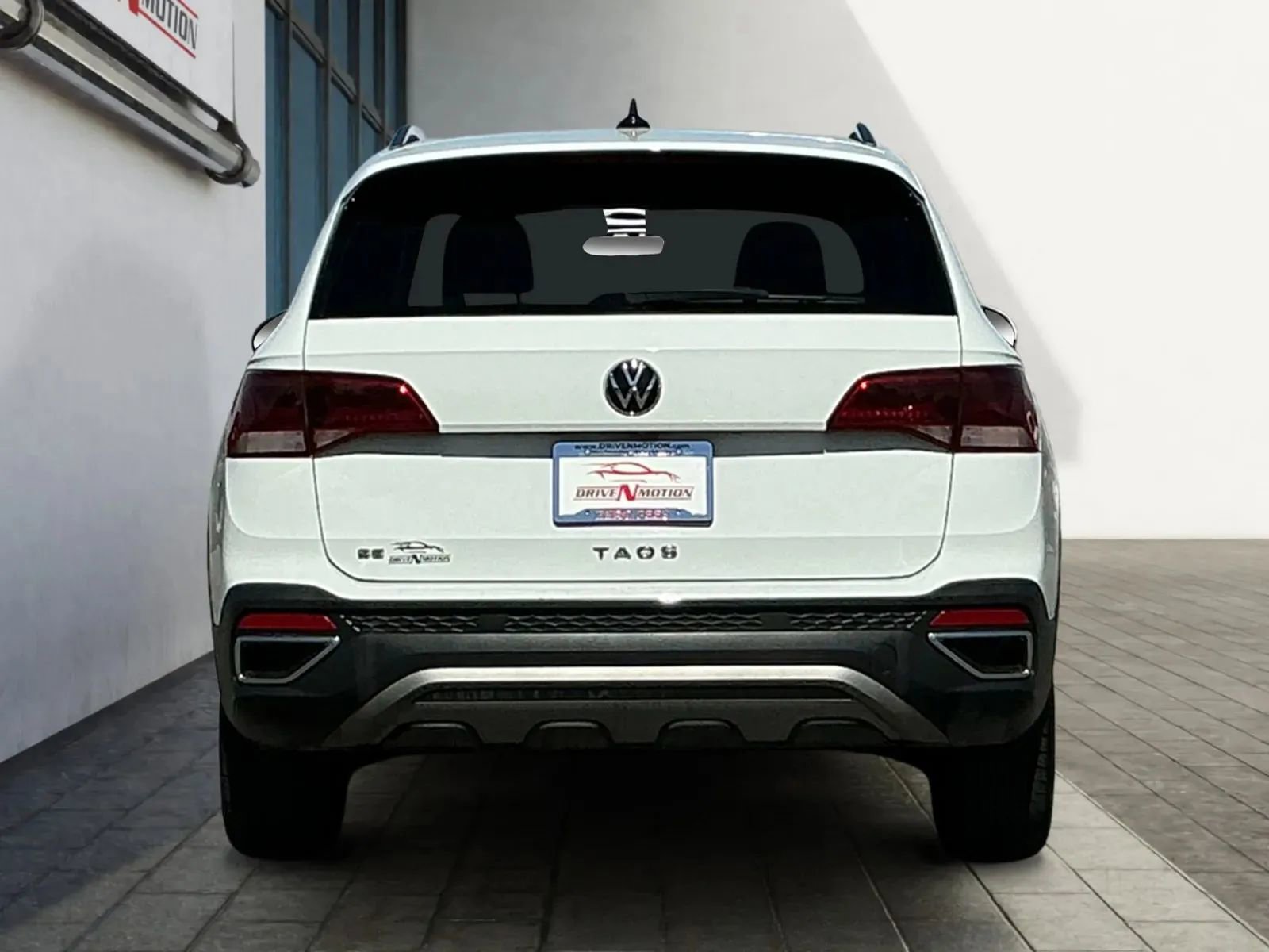 Used 2023 Volkswagen Taos SE image 5