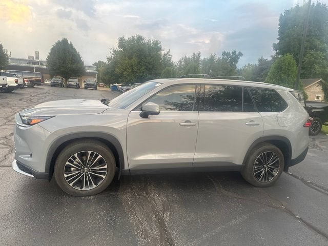 Used 2025 Toyota Grand Highlander AWD Hybrid image 4