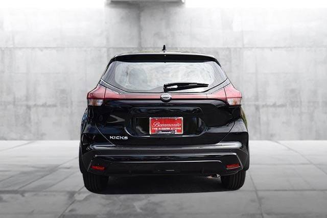 New 2025 Nissan Kicks Play S image 6