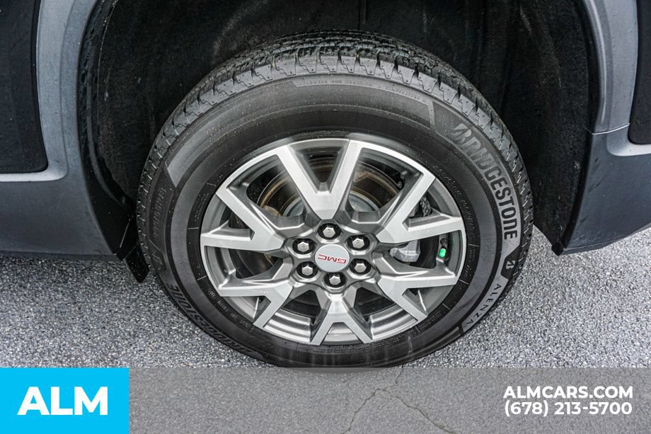 Used 2022 GMC Acadia SLE w/ Driver Convenience Package FWD image 16