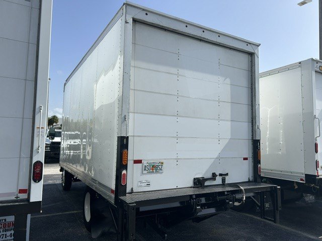Used 2024 Isuzu NPR RWD image 9