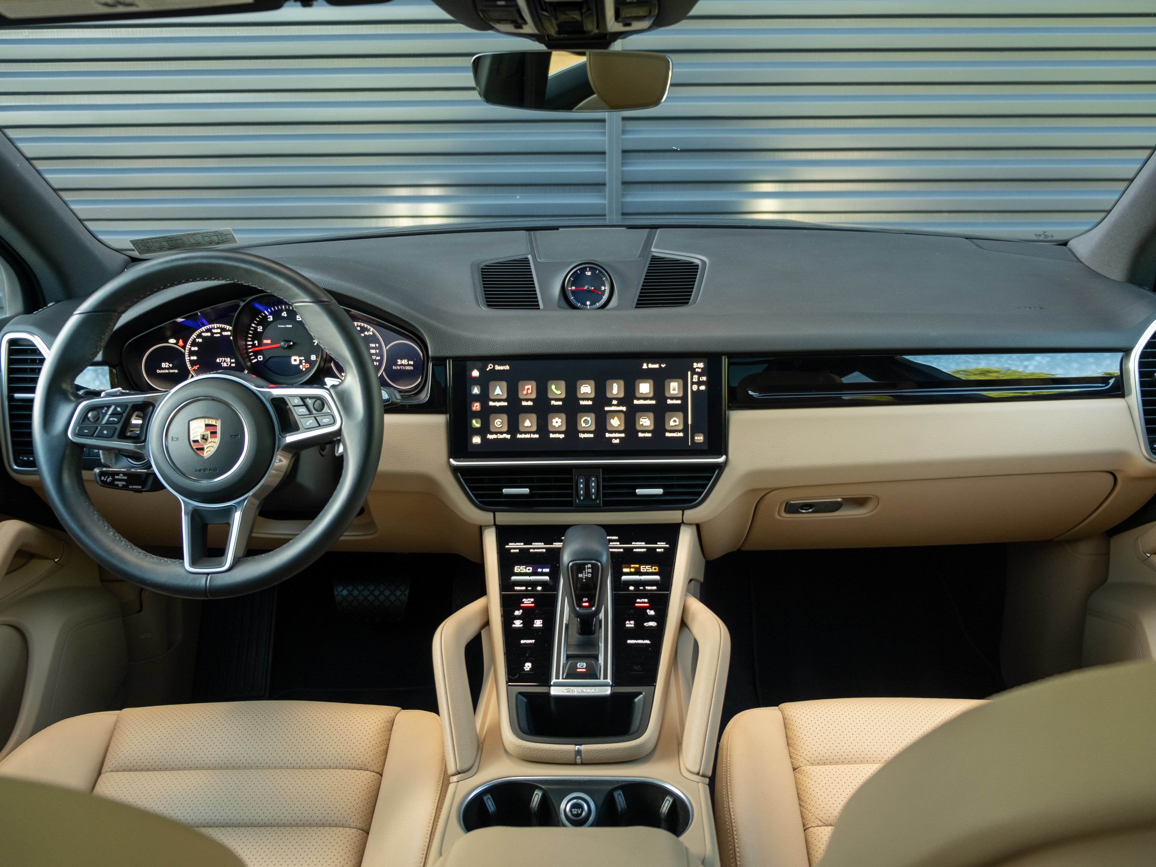 Certified 2023 Porsche Cayenne AWD/4WD image 6