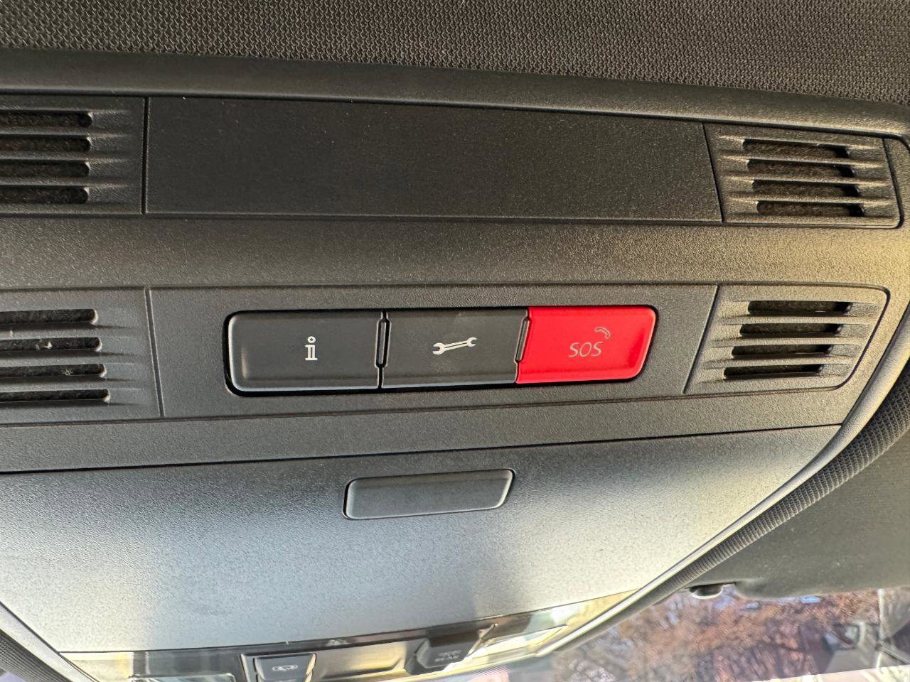 Used 2015 Volkswagen GTI S image 21