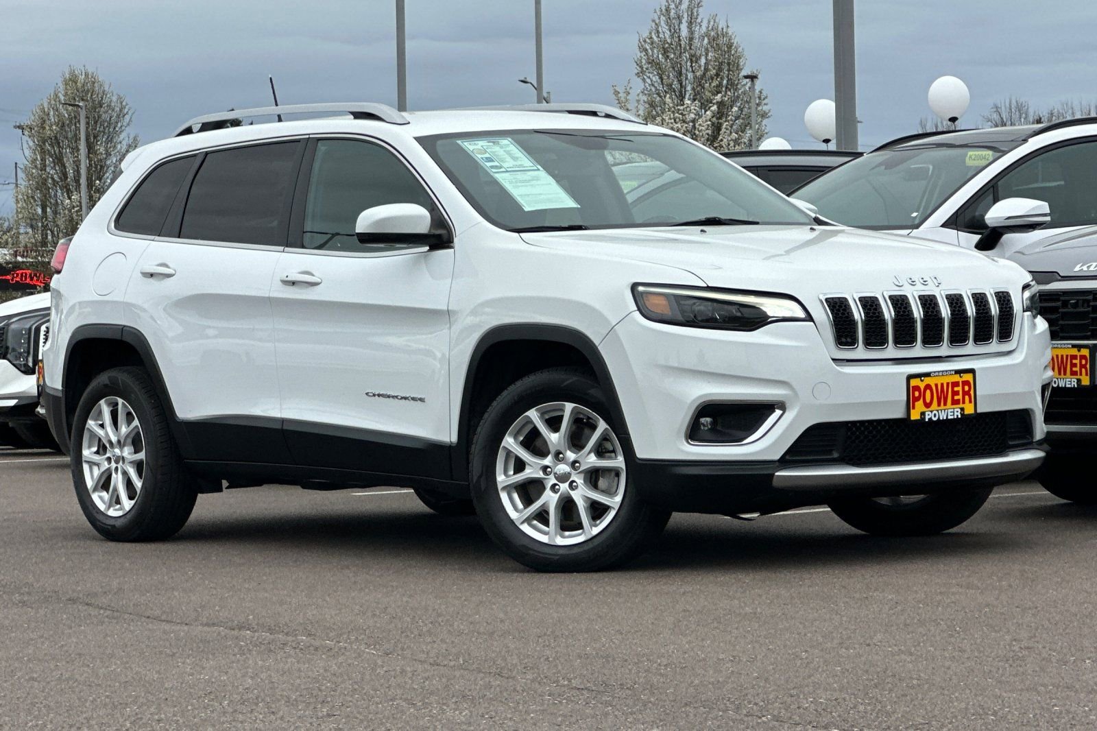Used 2019 Jeep Cherokee Limited image 2