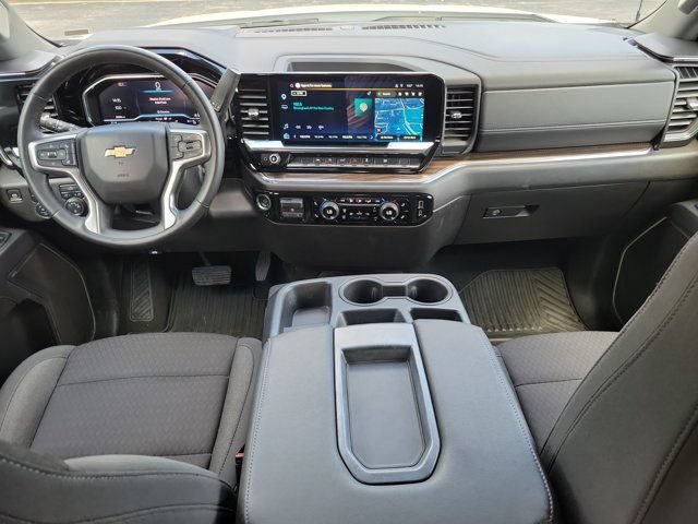Used 2025 Chevrolet Silverado 1500 LT AWD/4WD image 10