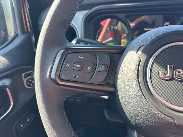 Used 2025 Jeep Wrangler Willys 4xe image 13