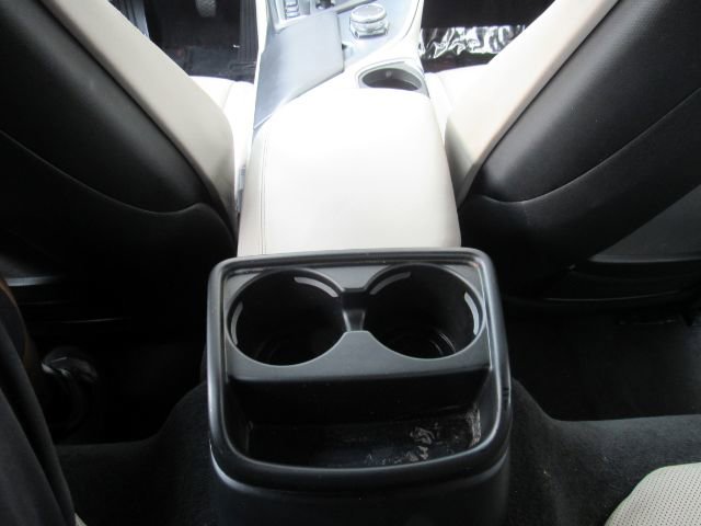 Used 2014 BMW i8 image 22