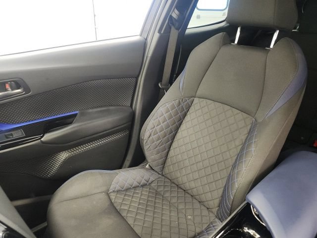 Certified 2022 Toyota C-HR XLE FWD image 15