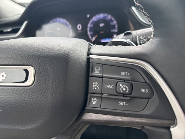 Used 2022 Jeep Grand Cherokee L Limited image 34