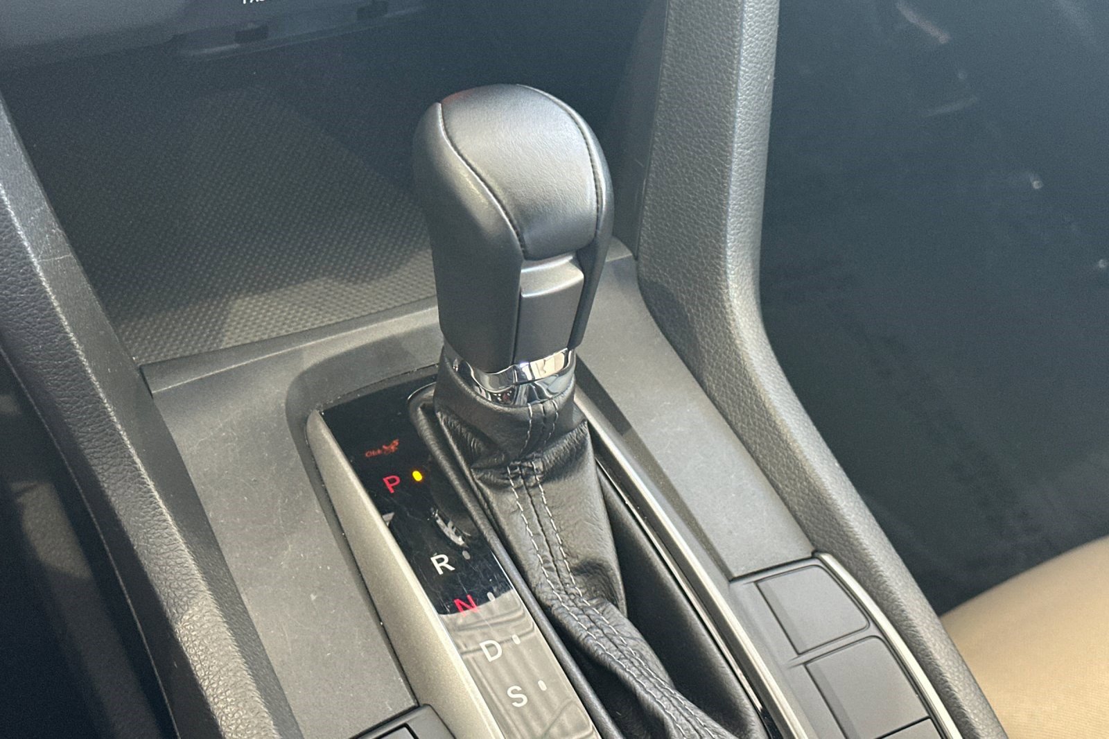 Used 2017 Honda Civic Sport image 26