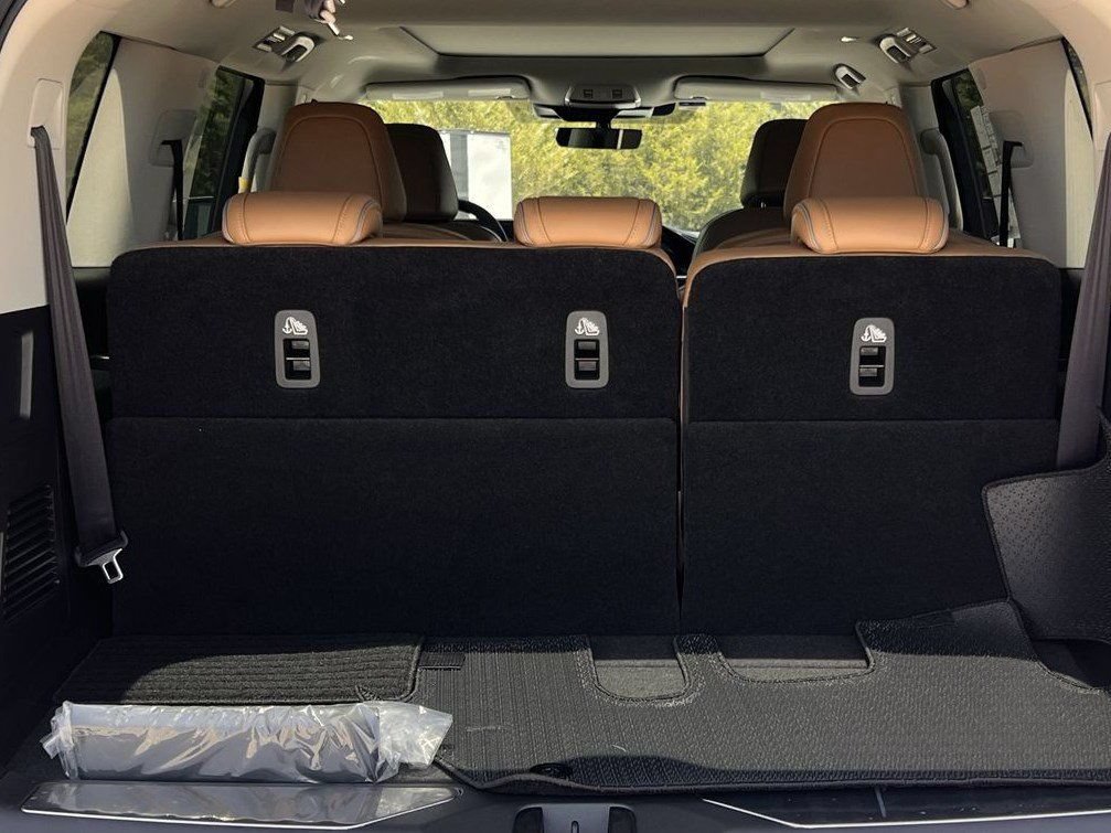 New 2027 INFINITI QX80 Luxe RWD image 24