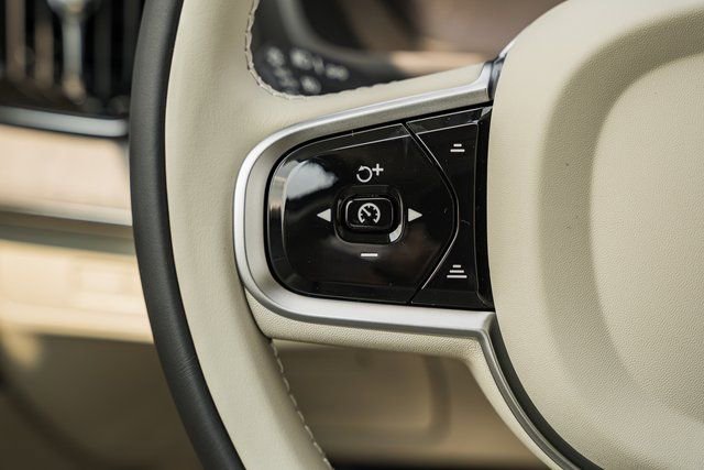 Used 2026 Volvo XC90 T8 Ultra w/ Protection Package Premier image 23