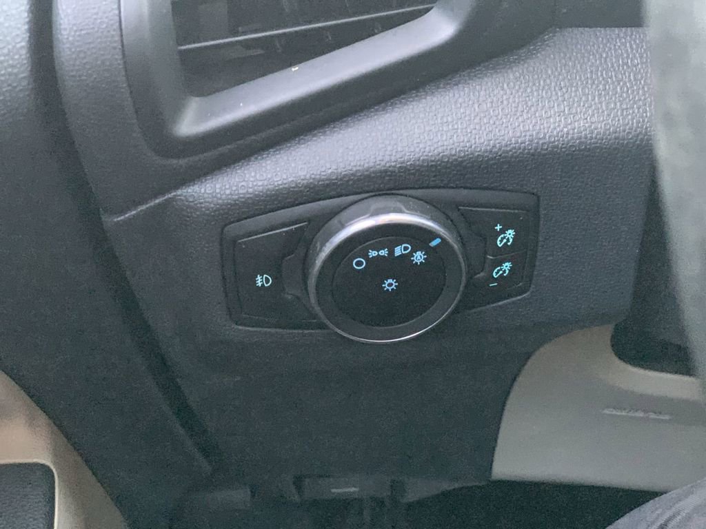 Used 2019 Ford EcoSport SE w/ SE Convenience Package image 15
