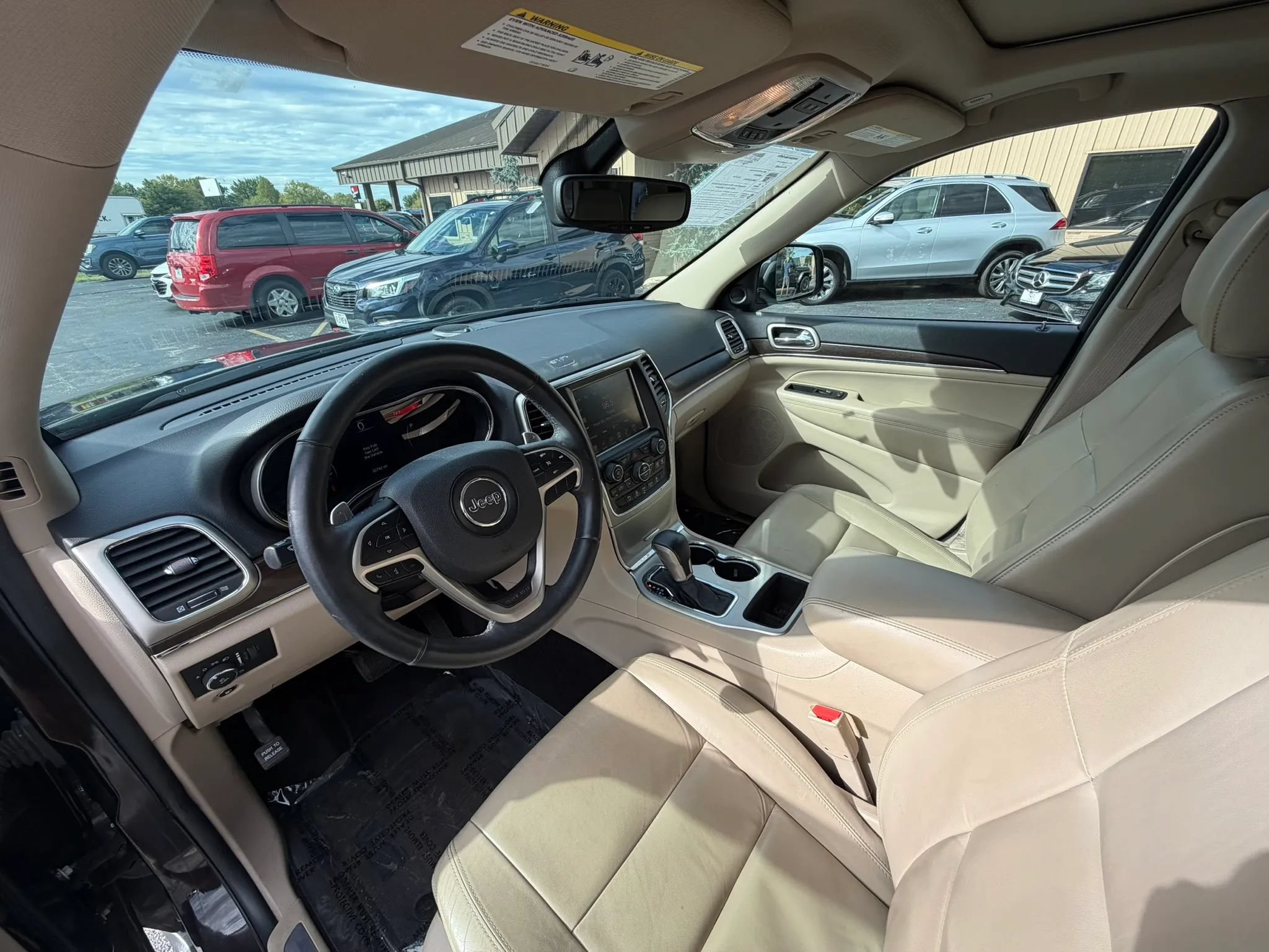 Used 2017 Jeep Grand Cherokee Limited RWD image 17