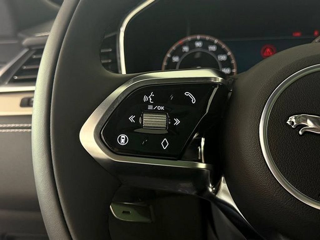 New 2026 Jaguar F-PACE R-Dynamic S AWD/4WD image 19