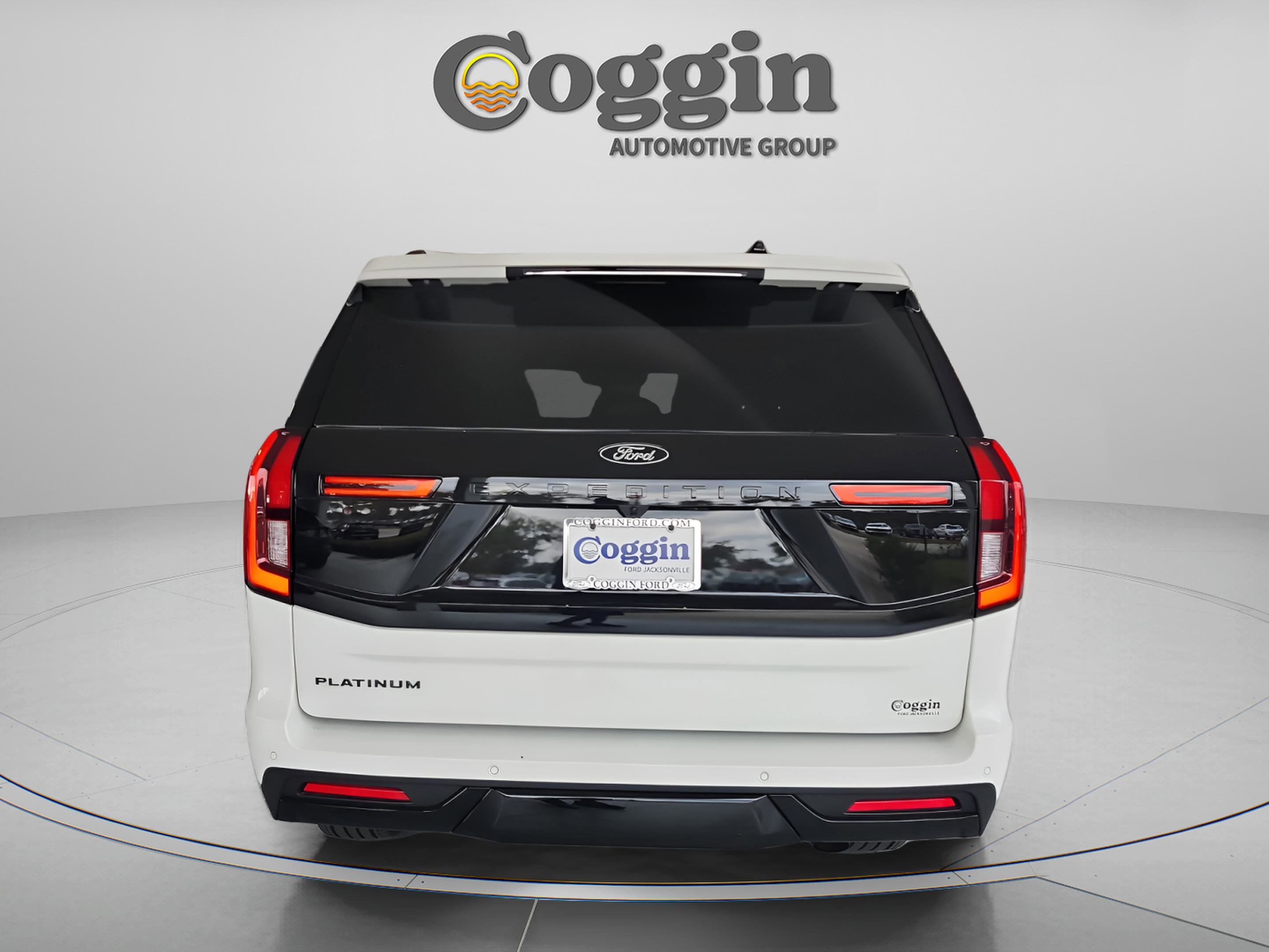 New 2025 Ford Expedition Platinum w/ Stealth Performance Package AWD/4WD image 4