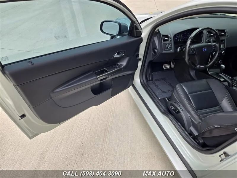 Used 2011 Volvo C30 T5 R-Design image 10